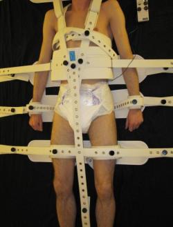 jockhypnoslave:  Segufix System some of the best restraints out there 