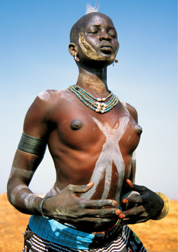 nativenudity: From Dinka: Legendary Cattle Keepers of Sudan, by Angela Fisher and Carol Beckwith.