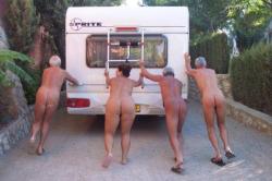 Nudists are kind people, they will always help their friends https://t.co/KPMh6oWDjT Campers in general and especially nudist campers.