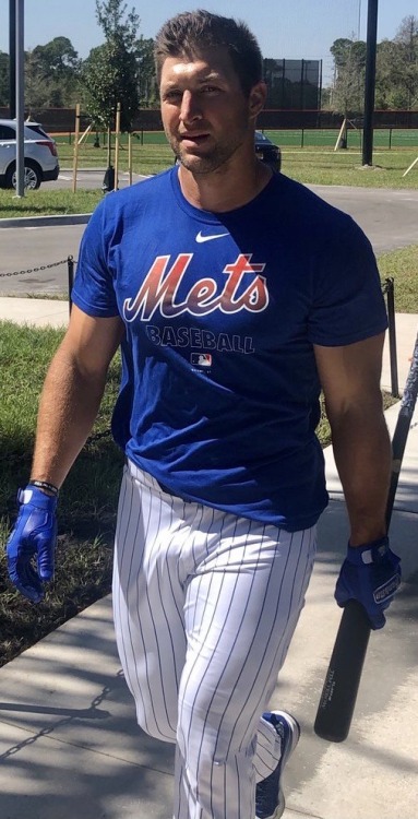 athletic-collection:  Tim Tebow