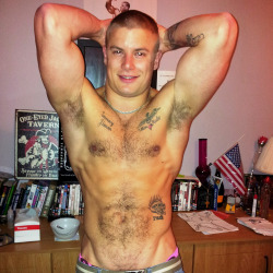 brotherbro:  theconsolidator:  realmenstink:  youngarmpitlover:  www.youngarmpitlover.tumblr.com  I BET THOSE THICK PITS SMELL GOOD !!!  Follow The Consolidator.  http://brotherbro.tumblr.com/ 