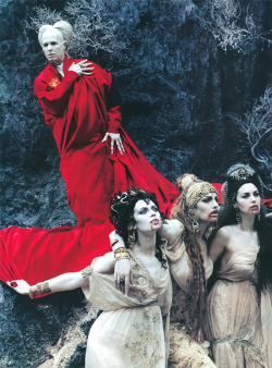 sarena-babaroga:   Dracula’s Brides - Dracula 1992   Best vampire movie ever made. Second interview with a vampire.