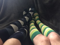 COOL DUDE DRAKEFIRE GOT US GIFTS! SOCKS~~~ THANKS!!~~~~~  (Mine are the blue ones, Hoodoo got the two cute green ones)