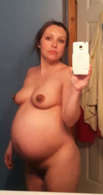 nikkimori:#pregnant #preggo #selfie #naked #nude #pussy  This is Dawn. She&rsquo;s 9 months pregnant. Follow her: http://nikkimori.tumblr.com/