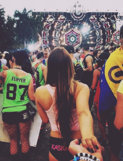 rave-nation:  UMF Day One World Wide Stage | Photo Taken by certan