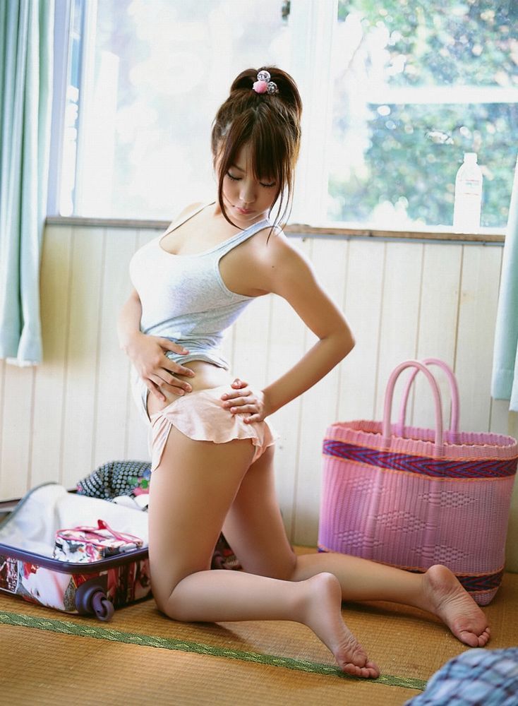 Japanese babe gets rammed