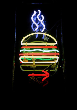 lillypotpie:  Burger Joint’s neon burger sign in New York City by Gayot.com on Flickr. 