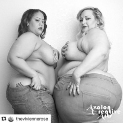 Add Vivienne Rose&rsquo;s new ig page -&gt;&gt;&gt;&gt;  @theviviennerose ・・・ A commercial for jeans with heart, hahaha This is the only pair of jeans that ever fit me! Posing with the lovely @goldie_monroe  #avaloncreativearts #bbwlovers #ssbbwlovers
