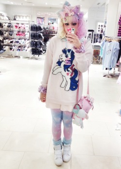 mahouprince:  mahouprince:  my full fairy kei coordinate from the other day featuring my ever so lovely Holley Tea Time leggings! Oh gosh I really love this style so much ;^;  Hmm I haven’t worn fairy kei in a while… I should change that ;-)