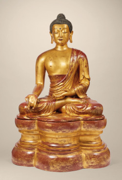historyarchaeologyartefacts:The “Gump” Buddha; an 18th century, almost 8 foot (~2.5 meter) Qing Dynasty Medicine Buddha Statue that decorated the former Gump Department Store in San Francisco up til 2018 [1058 x 3200]