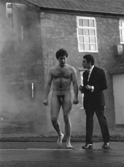 bizarrecelebnudes:  Rowland Rivron naked on the set of The Groovy Fellers. Found this today, love Rivron, now just need to find the rest of his nudity from his time on Holiday Rep 