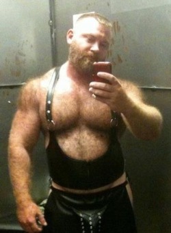 thebigbearcave:  You better WERK that locker room! I don’t think I’ve seen such an awesome back…. it’s like a fur pelt and I want to lay on it by the fireplace and press my woody in it and….. well, as the story goes…  Protected by the Coalition