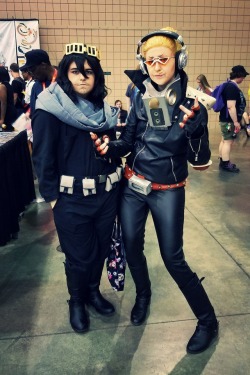 gravityeffect2:YOU GUYS LOOK AT THESE AMAZING ERASERHEAD AND PRESENT MIC COSPLAYERS I SAW AT AWA.