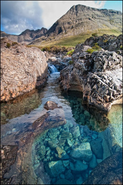 godtricksterloki:  caaarolynnn:  Have to go to the Isle of Skye.  Just found where I want to die in peace.