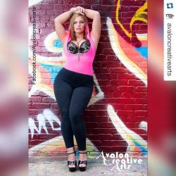 #Repost @avaloncreativearts ・・・ Eliza Jayne @modelelizajayne modeling for Avalon Creative Arts @avaloncreativearts brand. Doing curves with class. #effyourbeautystandards #honormycurves #elle #vogue #photosbyphelps #graffiti #sexylingerie #tights