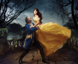 luonnotar:  redrosyes:  Annie Leibovitz, Disney Series  Over the last couple years, acclaimed photographer Annie Leibovitz has partnered with Disney to create stunningly colorful pictures of celebrities posing as Disney characters from classic animated
