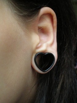 homes-ick:  i need to stretch my ears again so i can buy these tunnels ahhh   Need now