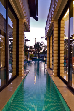 livingpursuit:  Stunning Resort Villa in Tel Aviv, Israel