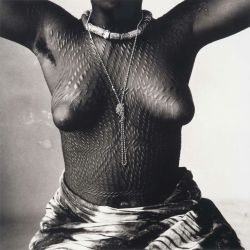 misswallflower:  Scarred Dahomey girl by   Irving Penn, 1967  theaccretion would love this
