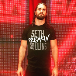 rollins-central:   wwe: Can @wwerollins defeat @chrisjerichofozzy? See him in the main event of #RAW right now and get his new shirt @wweshop! 