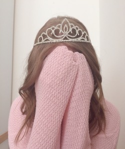 tinkerbellslut:  I’m shy but I like silver headbands 💕 Don’t reblog if you support minors in kink!