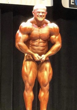 Dominic Triveline - Massive man guest posing for his first time at 21 years old.