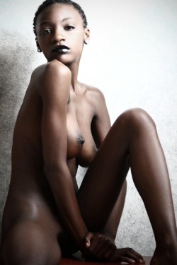 blackandsculptural:  blackandsculptural  #ebony #ebonybodies #ebonybeauty #ebonynude #blackandsculptural #black woman #blackbeauty #gorgeous black # gorgeous ebony #mulatas #negras #escultural #belezanegra 