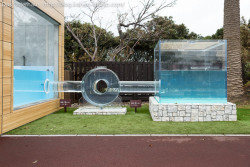 sixpenceee:  Otters are not just known for being the adorable swimming creatures we love, but also for their curious, playful nature. To really show people how playful they can be, the Keikyu Aburatsubo Marine Park in Japan constructed a clever habitat