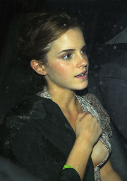 boa-celeb:  Emma Watson - at the “Harry Potter and the Half-Blood Prince” After Party in London