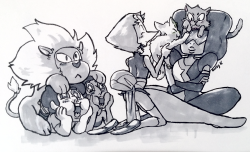 zottgrammes:  garnet and pearl help pericat and catmethyst socialize  lion might be jealous  inspired by rnn’s pericat! 