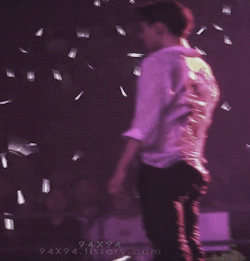 exoturnback: this is just a shameless gifset of sehun’s wet ass, i’m so sorry.