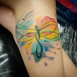 Over the weekend i did a watercolor style tattoo which was really fun. Thanks Amber!  #tattoos #dragonfly #watercolortattoo #tattoo  #artistsontumblr #artistsoninstagram #electrum  #ravenseyeink #tattooartist