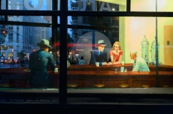 coolstarbucksforever:  The Whitney Museum of New York City Has Created A 3D, Life Size, Up Dated Version Of Edward Hopper’s Masterpiece “&quot;Night Hawks” In Celebration Of The Edward Hopper Exhitbition.  VIA The Huffpost Art &amp; Culture On