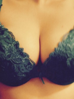 attention required xx #nsfw #mycleavage