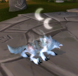 kee-plays-wow:  Moonfang’s Paw with a buff from one of the Cata ‘End Time’ dungeons. I don’t remember which one. LITERALLY MOON MOON.