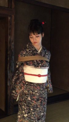 japanesebdsmofficial:  Shibari Naka Akira Model Mizuna Rei