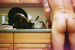 femdomgames:  His household chores should be done naked and he should be doing lots of them. 