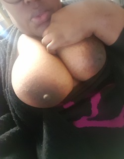 amazonianbrwngurl:  I’m 99% sure my coworkers have no idea i watch porn &amp; take nude selfies while they’re less than 20ft away. You’ll keep my secret though right? #mine