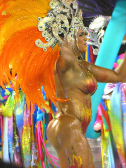 Naked and body painted at a Brazilian carnival, by Sergio seLusava Carioca Copacabana.