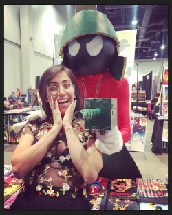 Help I&rsquo;m being held hostage by a Martian! #alvcc  (at Las Vegas Convention Center)