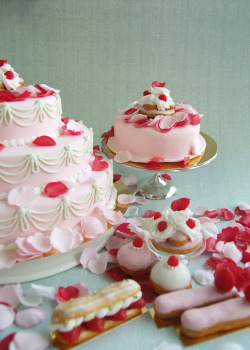 tooyoungtoreign:  Miniature Marie Antoinette Cakes &amp; Pastries 