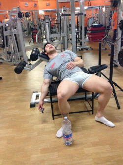 celebritycumlover:  undercub01:  skinflap:  kinda dead   CPR… 😛😛😛  This is how every bottom should leave their top after a great love session in the gym ;)