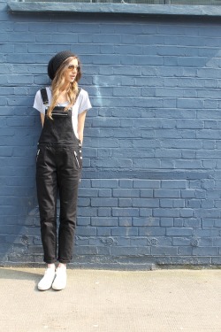 alwayscalder:    DUNGAREES    Dungarees are great. They come in all different styles and colours and be worn to all different sorts of events and with all different sorts of things. They are also something that can be worn all year round.  
