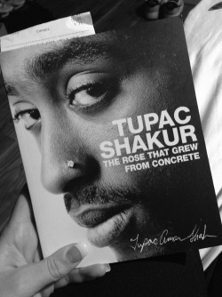 youdoingtoomuch:  “Did you hear about the rose that grewfrom a crack in the concrete” People sleep on Tupac. He was also a good poet 