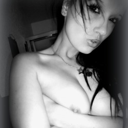Belle submitted this sexy black and white selfie.