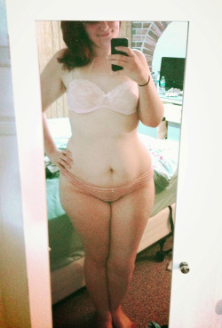 killerkurves:  SUBMISSION - closet-ailurophile:  i’m feeling exceptionally adorable today.  i’ve gained 20 pounds over the past year and i’ve never loved my body more.  love your chub, ladies.  love the curves.  love the rolls.  love the folds,