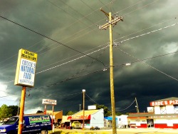 goodluck-godspeed:  .a storm gathers in brandon, florida.