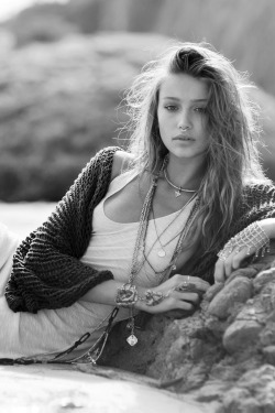  Cailin Russo in “Lost Girls” for Free People, July 2014 (Lookbook) 