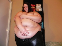 bigssbbwgirl:  Wanna meet a horny BBW? - CLICK HERE!   Wow! I&rsquo;d loe to meet her