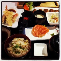 tweiting:  My breakfast.My lunch.My teatime.My dinner. #japanesefood #chahan #salmon #sashimi #tempura #breakfast #lunch #teatime #dinner #chawanmushi #gyoza (at Dontaku Japanese Restaurant)